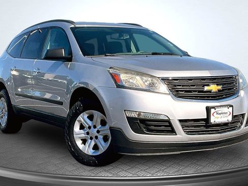 Used 2015 Chevrolet Traverse LS FWD image 13