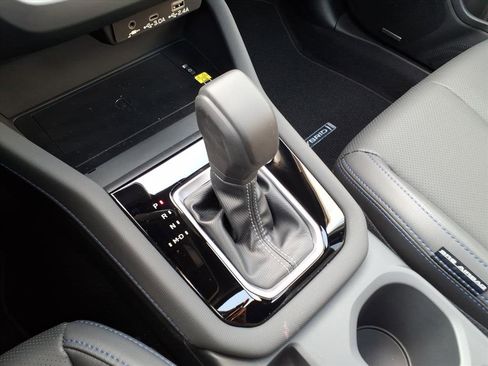 New 2025 Subaru Forester Limited w/ Popular Package image 10