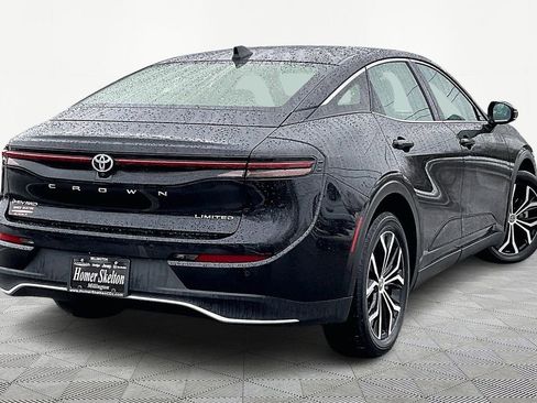 Used 2024 Toyota Crown Limited image 9