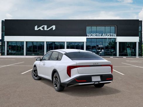 New 2025 Kia K4 EX image 4