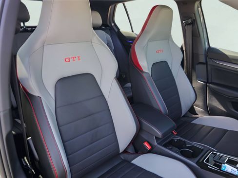 Used 2026 Volkswagen GTI Autobahn FWD image 31