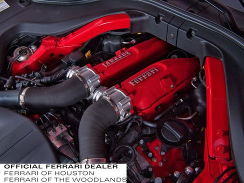 Used 2019 Ferrari Portofino image 31