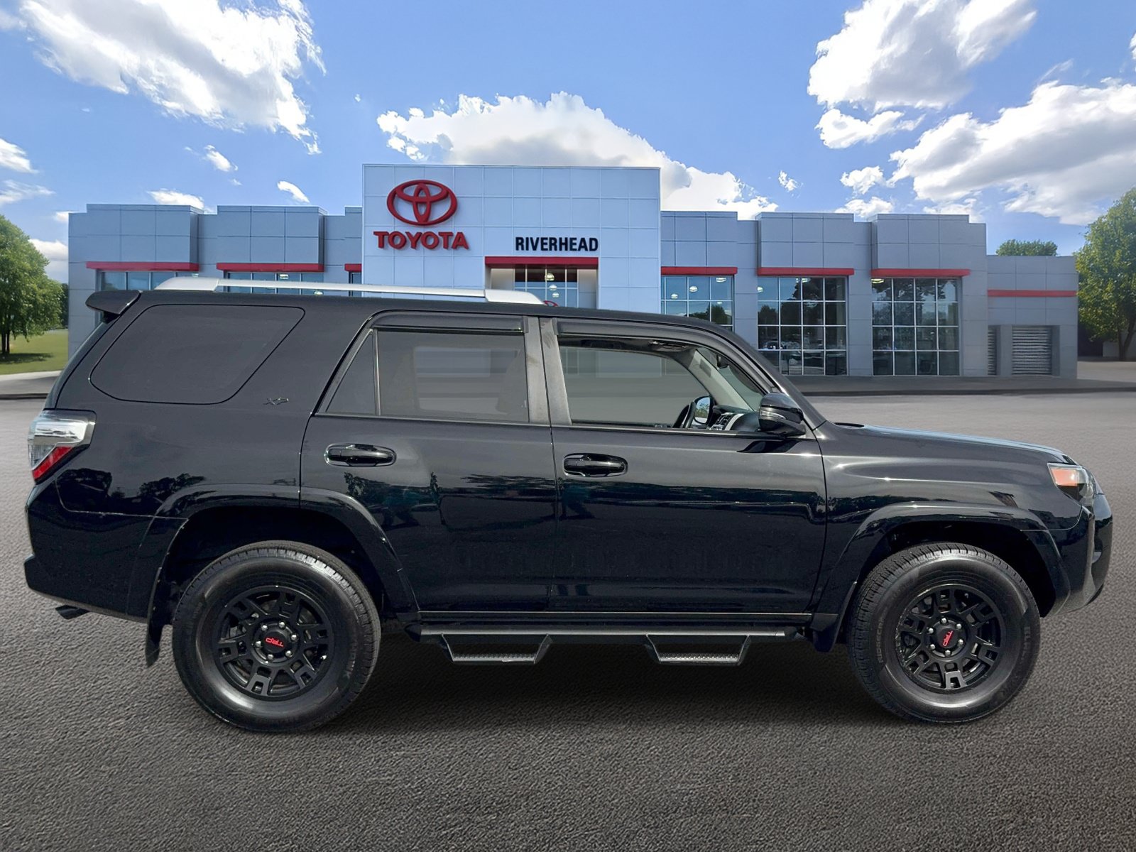Used 2018 Toyota 4Runner SR5 Premium AWD/4WD image 4