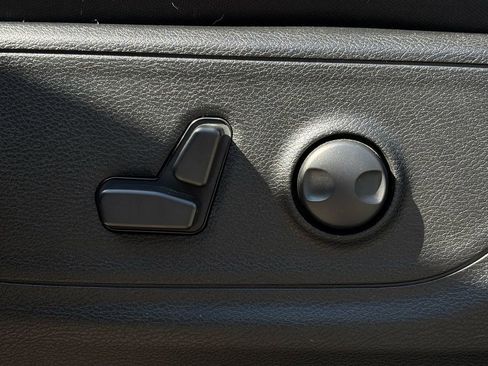 Used 2022 RAM 1500 Big Horn AWD/4WD image 19