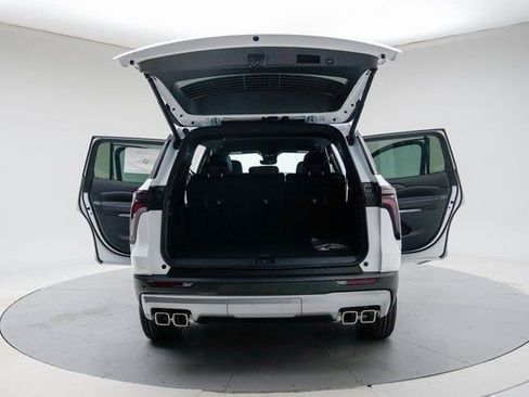 New 2026 Chevrolet Traverse LT w/ Enhanced Driving Package FWD image 20