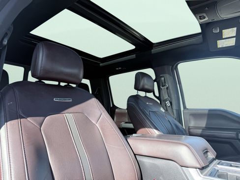 Used 2016 Ford F150 Platinum w/ Equipment Group 701A Luxury image 24