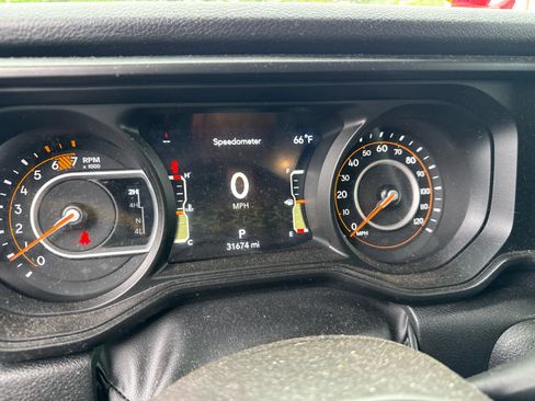 Used 2024 Jeep Wrangler Unlimited Sport AWD/4WD image 6