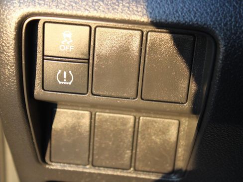 Used 2019 Honda CR-V LX image 27