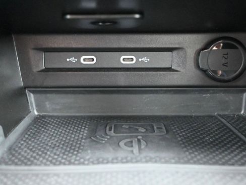 Used 2024 Volkswagen Tiguan SE R-Line image 22