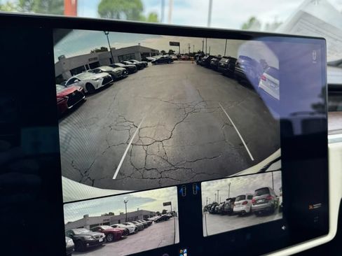 Used 2022 Tesla Model X AWD/4WD image 38