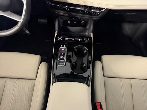 Used 2025 Audi Q6 e-tron Premium Plus w/ Premium Plus AWD/4WD image 21