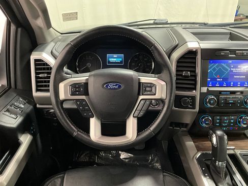 Used 2019 Ford F150 Lariat image 7