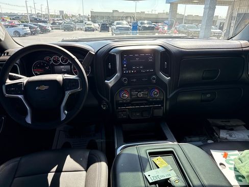 Used 2022 Chevrolet Silverado 2500 LTZ w/ LTZ Plus Package image 15