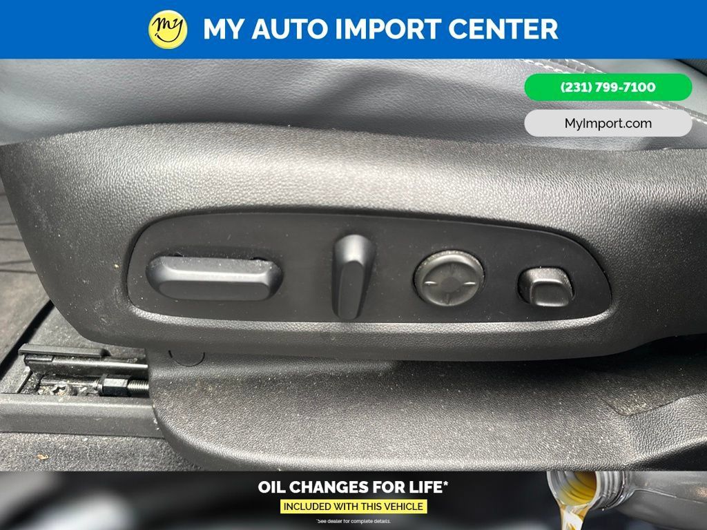 Used 2021 Buick Enclave Premium w/ Sun and Sites Package AWD/4WD image 11