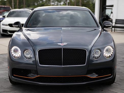 Used 2018 Bentley Flying Spur S V8 AWD/4WD image 4