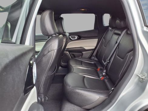 Used 2025 Jeep Compass Limited image 24