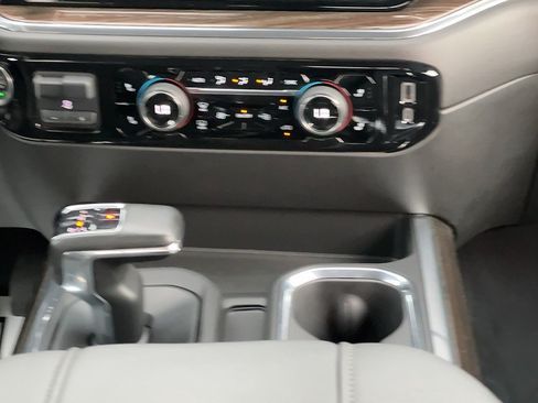 Certified 2023 Chevrolet Silverado 1500 RST w/ Redline Edition AWD/4WD image 15