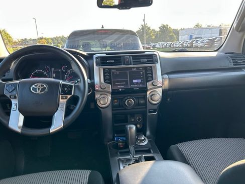 Used 2024 Toyota 4Runner SR5 AWD/4WD image 5