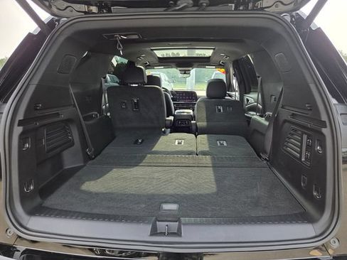 Used 2026 Chevrolet Traverse RS FWD image 12
