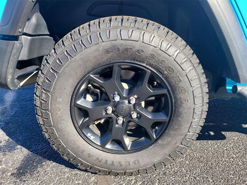 Used 2021 Jeep Wrangler Unlimited Willys image 5