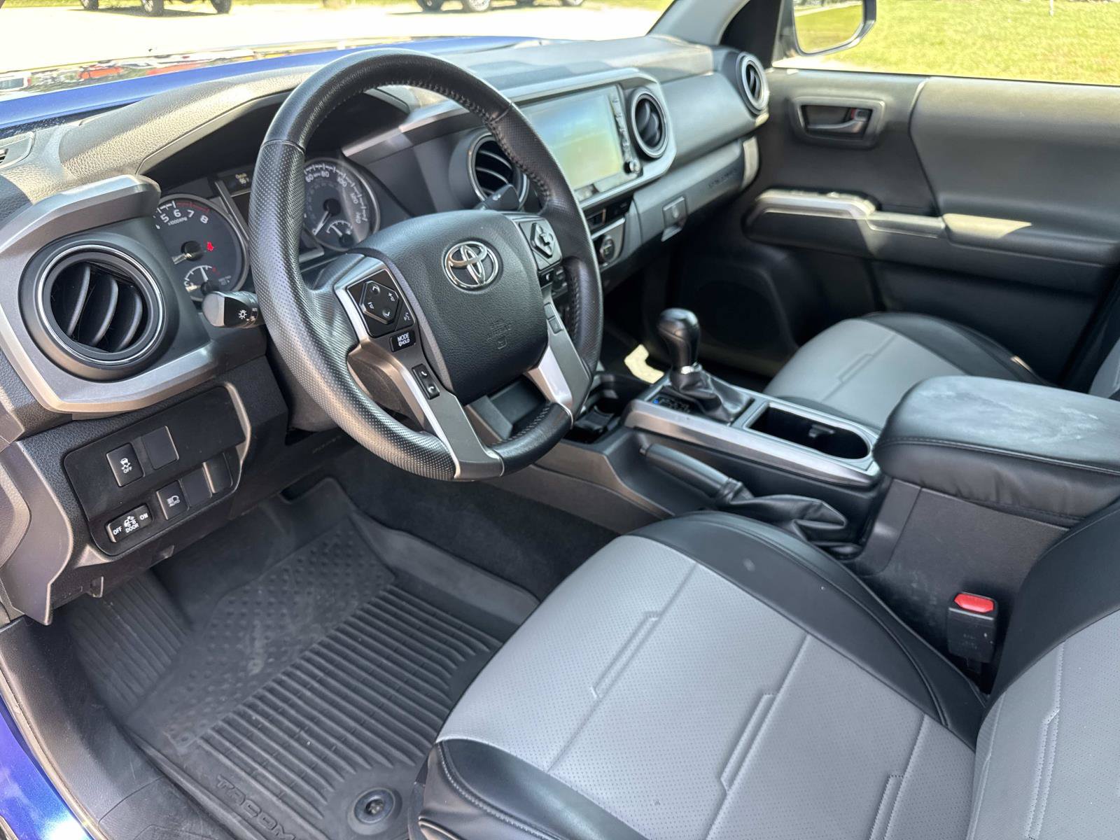 Used 2023 Toyota Tacoma SR5 AWD/4WD image 26