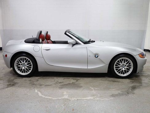 Used 2003 BMW Z4 2.5i image 10