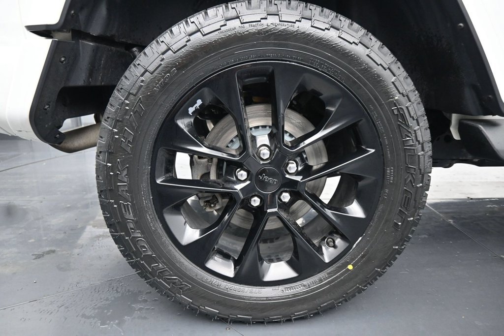 Used 2022 Jeep Wrangler Unlimited Sahara AWD/4WD image 10