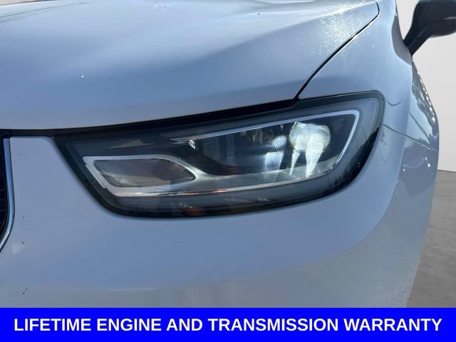 Used 2024 Chrysler Pacifica Touring-L FWD image 10