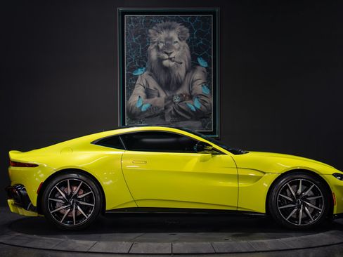 Used 2019 Aston Martin V8 Vantage Coupe RWD image 4