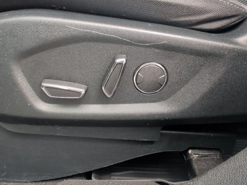 Used 2018 Ford Explorer XLT FWD image 29