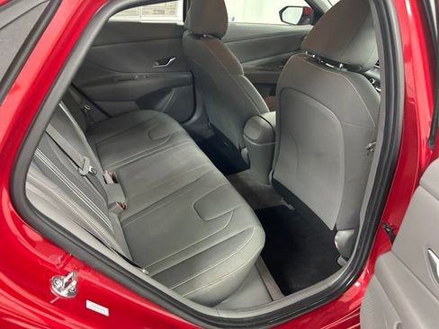 Used 2023 Hyundai Elantra SEL w/ Preferred Accessory Package FWD image 14