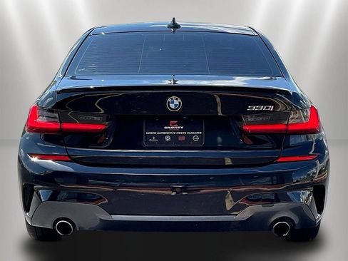 Used 2021 BMW 330i Sedan w/ M Sport Package RWD image 5