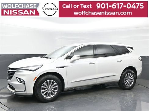 Used 2023 Buick Enclave Essence image 2