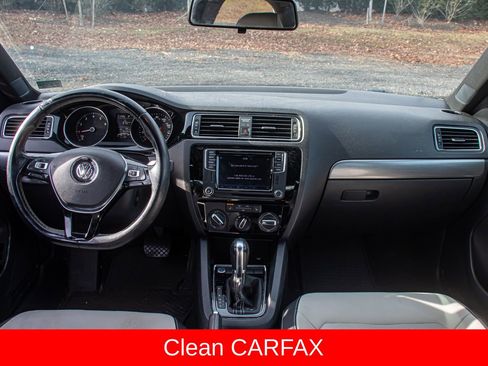 Used 2016 Volkswagen Jetta Sport image 15