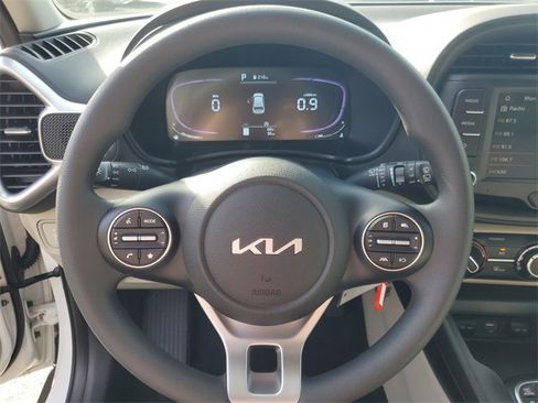 New 2025 Kia Soul LX w/ LX Technology Package image 15