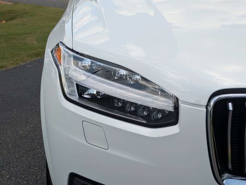 Used 2020 Volvo XC90 T6 Momentum AWD/4WD image 11