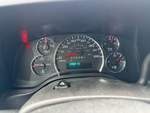 Used 2024 GMC Savana 2500 w/ Driver Convenience Package image 37