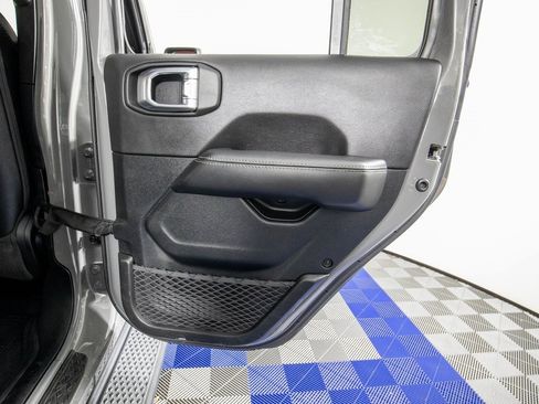 Used 2021 Jeep Gladiator Overland w/ Popular Equipment Package image 14