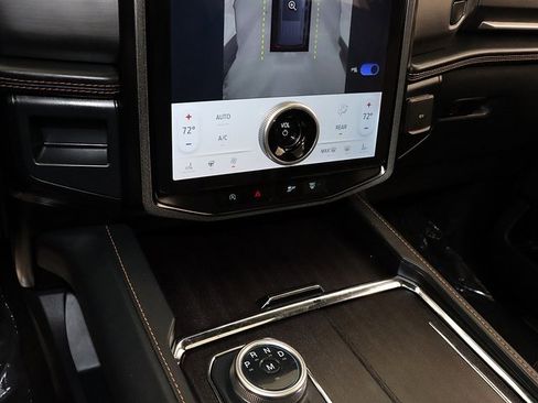 Used 2023 Ford Expedition Platinum image 22