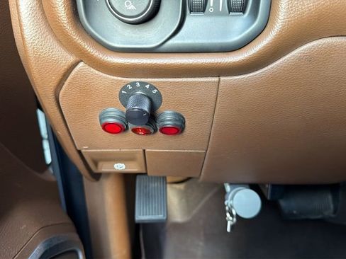 Used 2019 RAM 3500 Laramie image 24