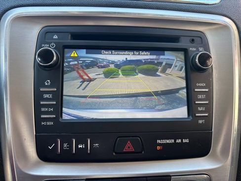 Used 2015 GMC Acadia SLT FWD image 35