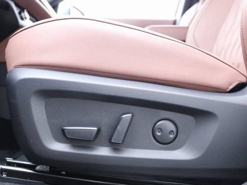 New 2025 Mitsubishi Outlander SEL image 25