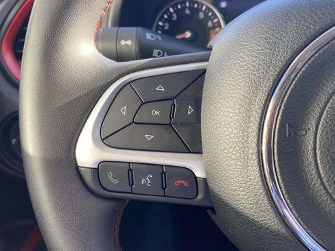 Used 2023 Jeep Renegade Trailhawk AWD/4WD image 30