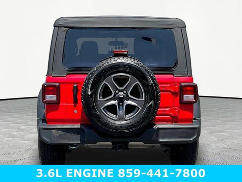 Used 2018 Jeep Wrangler Sport AWD/4WD image 5