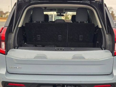 Certified 2025 Ford Expedition Active AWD/4WD image 17