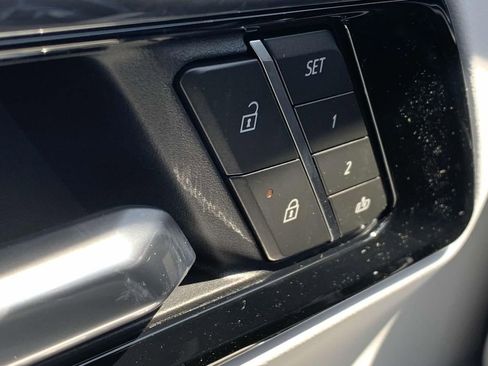 New 2025 Chevrolet Suburban Premier image 30