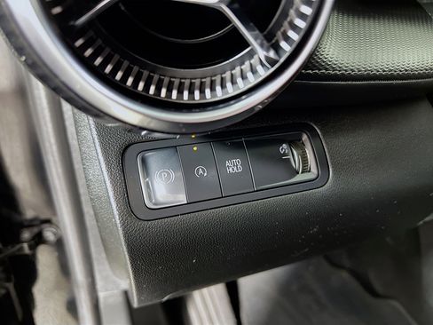 Used 2025 Chevrolet Equinox LT FWD image 10