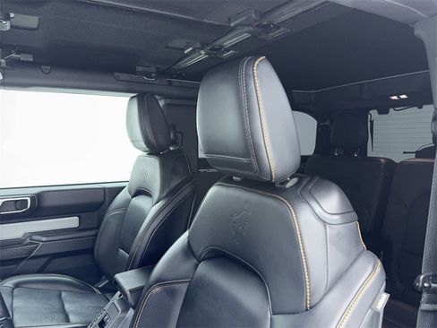 Used 2024 Ford Bronco Badlands image 34