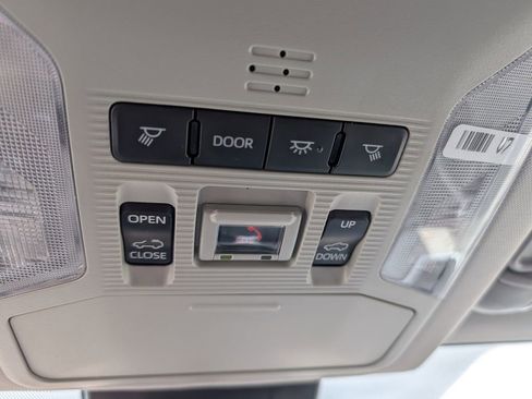 Used 2025 Toyota RAV4 XLE Premium image 11