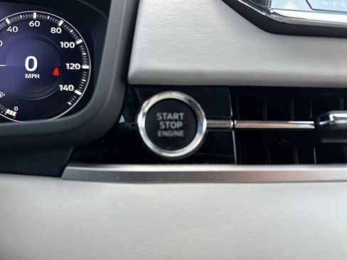 Used 2023 Mitsubishi Outlander SEL image 40